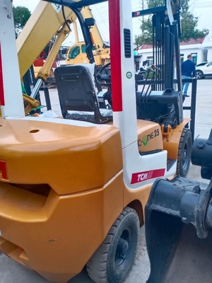 Japan Original TCM FD25 2Ton Forklift with 96KW EPA Engine and Hydraulic System