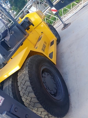Secondhand Pallet Lifting Truck Komatsu 200 20000 KG Weight and 2000mm Fork Length