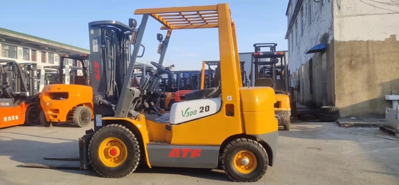 Small Lifting 3 TON Electric Forklift with and 0-2000 Working Hours in Good Condition