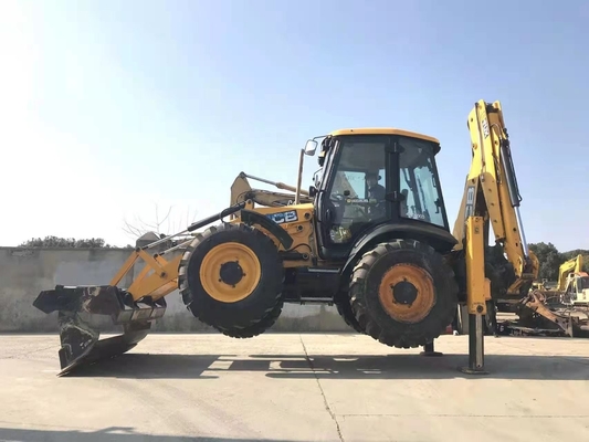 Affordable JCB 4CX Backhoe Loader from Japan with Good Bucket Capacity