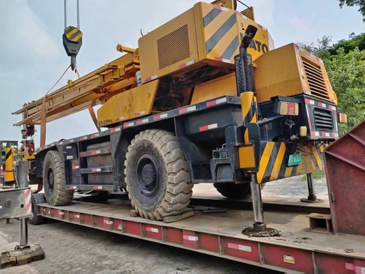 Kato KR-35H Used Crane with Japan Engine and 35ton Operating Weight in Hot Demand