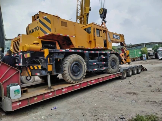 Kato KR-35H Used Crane with Japan Engine and 35ton Operating Weight in Hot Demand