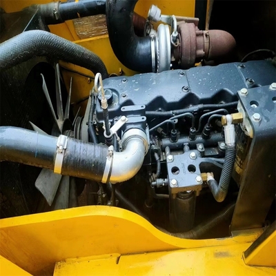 Easy Operation Used KOMATSU Forklift in Original Color for Unmatched Cost Performance