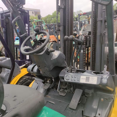 3000 KG Weight KOMATSU FD30 3 TON Pallet Lifting Truck on for Warehouse Container