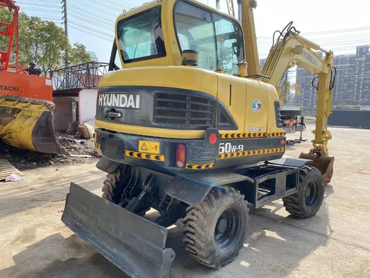 Used Digger Hyundai 60W-9 with Original Paint and Fully Hydraulic System in Good Condition
