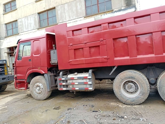 Used Dump Truck HOWO 375 with Original Paint and EPA Engine from Japan at Restaurant