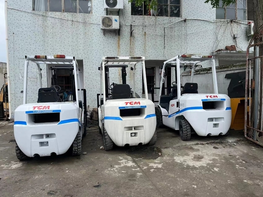 Safer Used TCM 3 ton 3.5 ton Diesel Forklift with ISUZU YANMAR MISUBISHI engine FD30