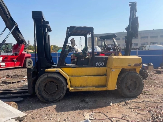 Heavy Equipment KOMATSU Forklift FD160 with 16ton Capacity in Excellent Working Condition