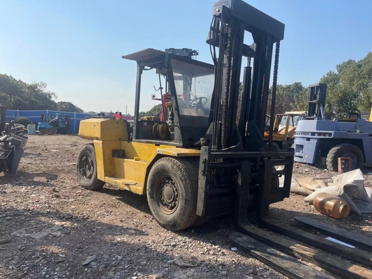 Heavy Equipment KOMATSU Forklift FD160 with 16ton Capacity in Excellent Working Condition