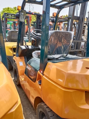 TOYOTA FD25 Forklift Diesel Pallet Lifting Truck for Food Beverage within Your Budget