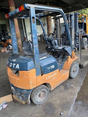 Advantages High Working Efficiency TOYOTA FD20 2 Ton Diesel Forklift from Japan 2023