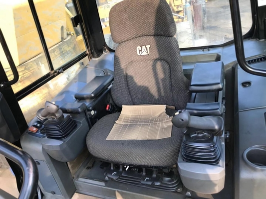 CAT D5K Mini Original Japan Construction Machine Bulldozer with 4m3 Dozing Capacity