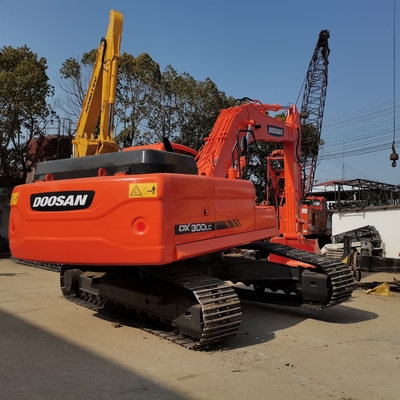 DOOSAN DX300LC Excavator 30TON Operating Weight Strong Power Used Crawler Digger