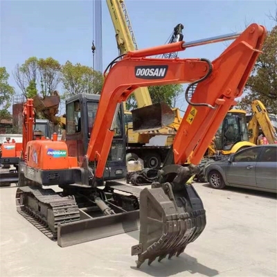 Original Doosan DH55 Excavator with 0.3M³ Bucket Capacity and 5.5TON Operating Weight