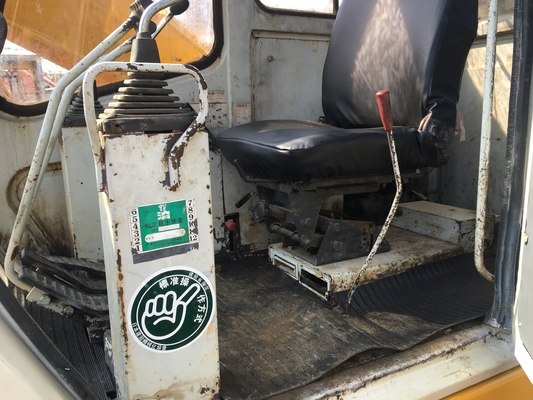 KATO HD-450 Hydraulic Crawler Excavator with Original Color and Construction Machinery
