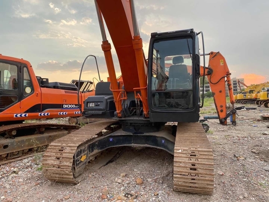 HITACHI ZX210 Excavator with Excellent Working Condition and Hydraulic Valve HITACHI