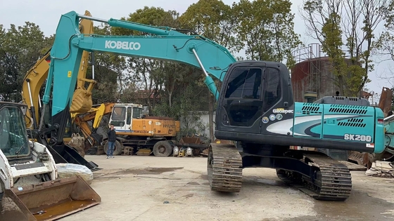 Used KOBELCO SK200 Excavator with 1.1m3 Bucket Capacity and 20000 KG Weight in Shanghai