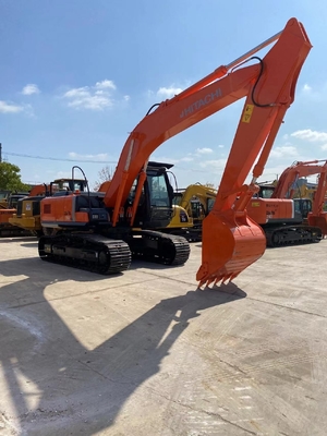 Used Japan Hitachi ZX200 Crawler Excavator with 3M³ Bucket Capacity on Promotion