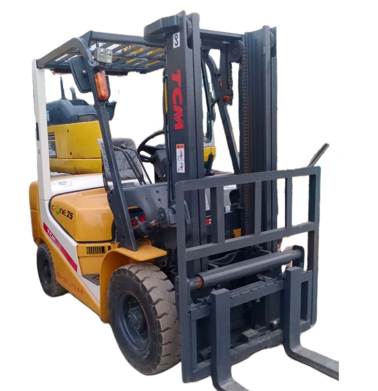 Japan Original TCM FD25 2Ton Forklift with 96KW EPA Engine and Hydraulic System