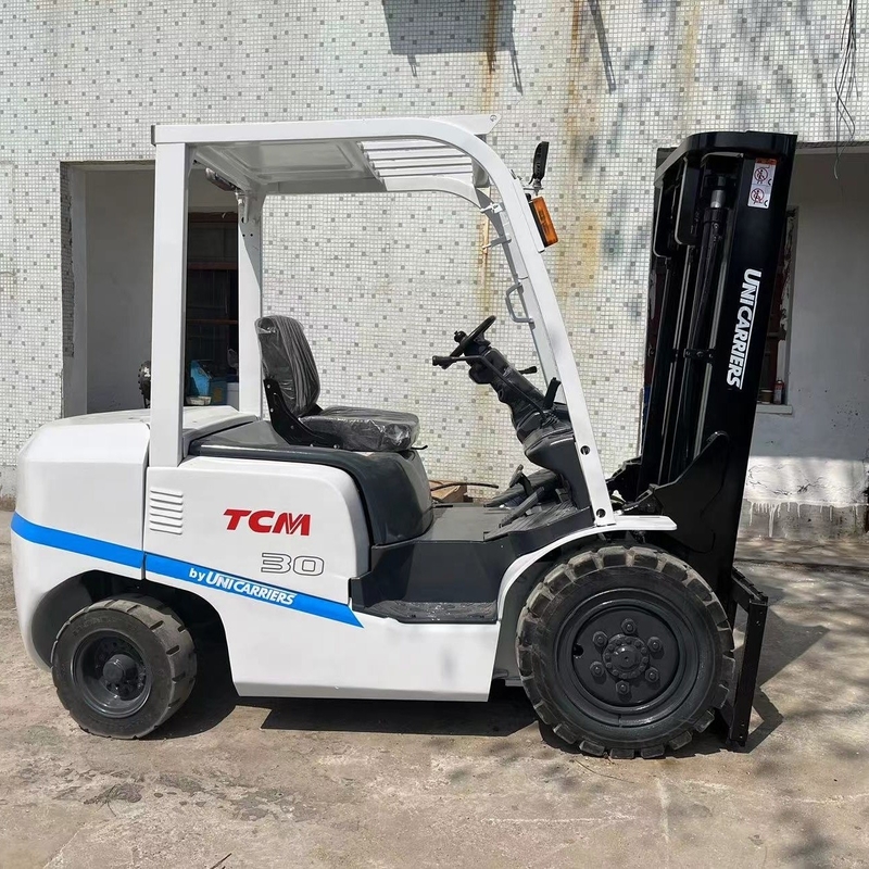 TCM 3ton Used Forklift with Other Bucket Capacity and 3000 KG Machine Weight
