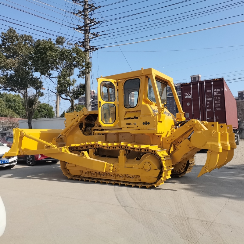 Second-hand Komatsu D85 Bulldozer with Machine Weight of 20000 KG in Good Condition